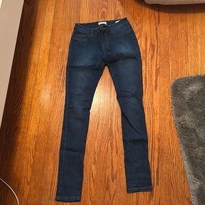Skinny jeans